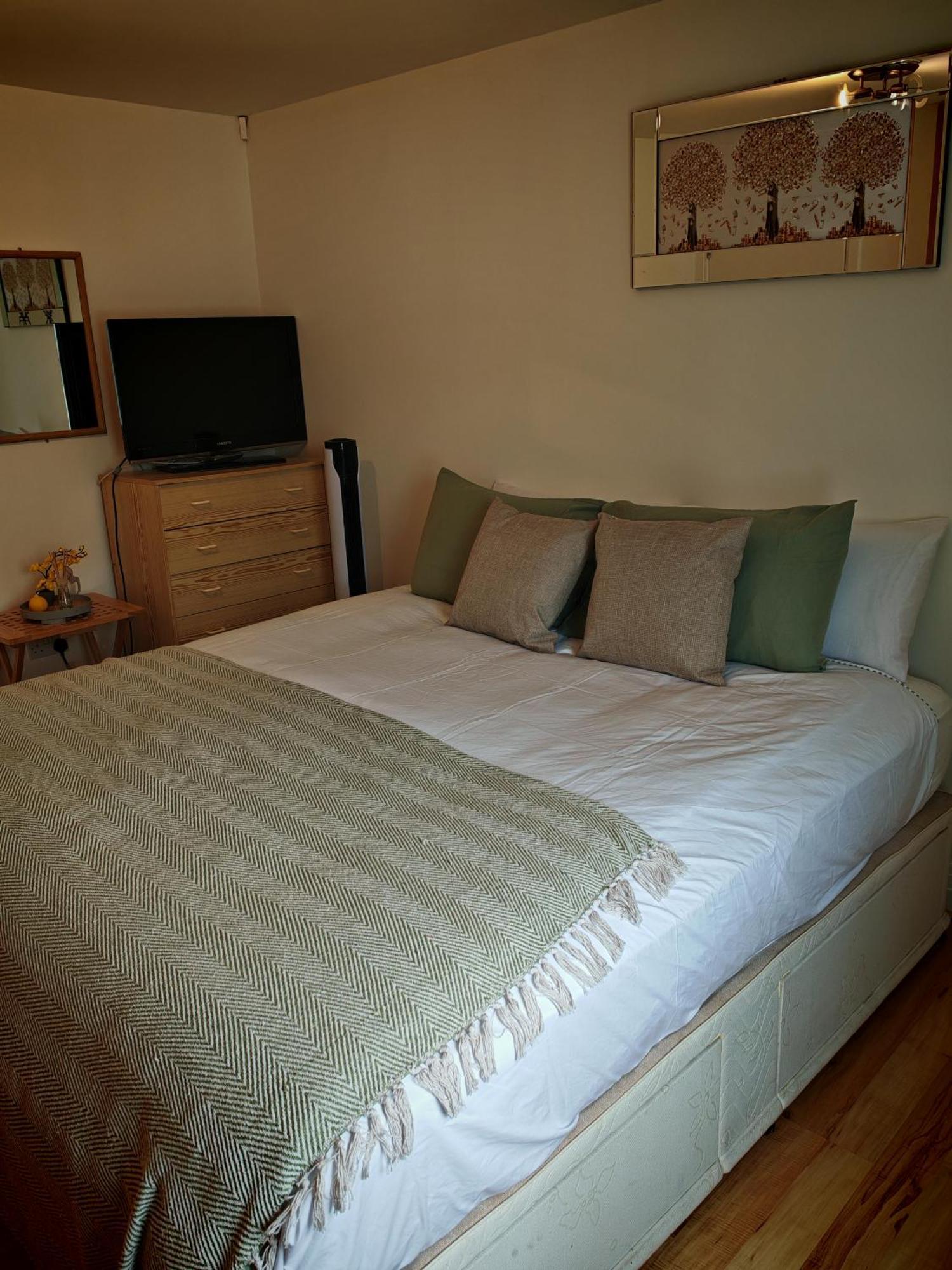 Spacious & Cosy Double And Single Bedrooms Close To Hendon & Colindale Tube Stations Kültér fotó